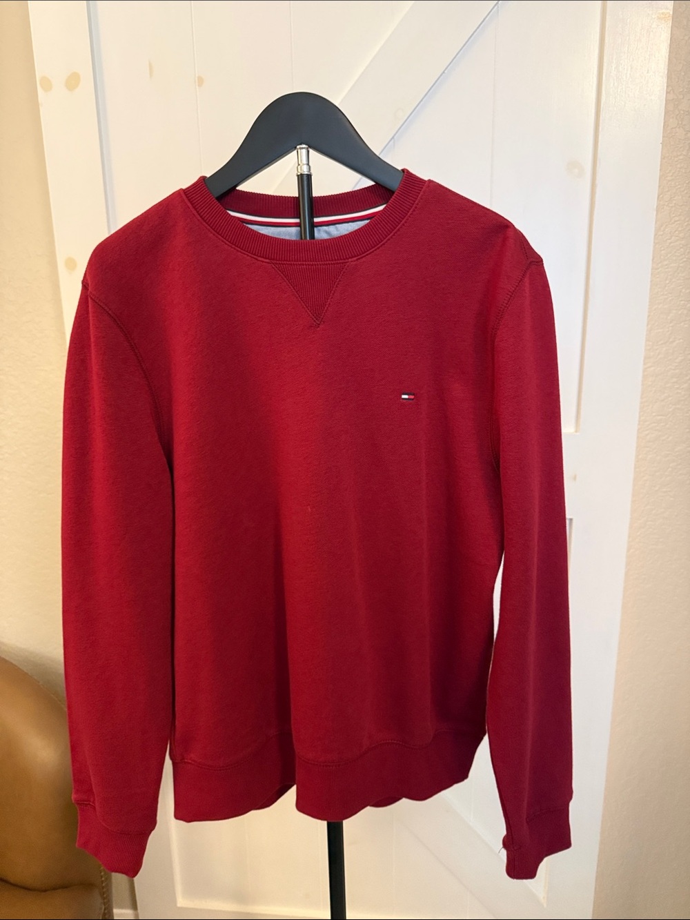 Tommy Hilfiger Men's Burgundy Crewneck Sweatshirt